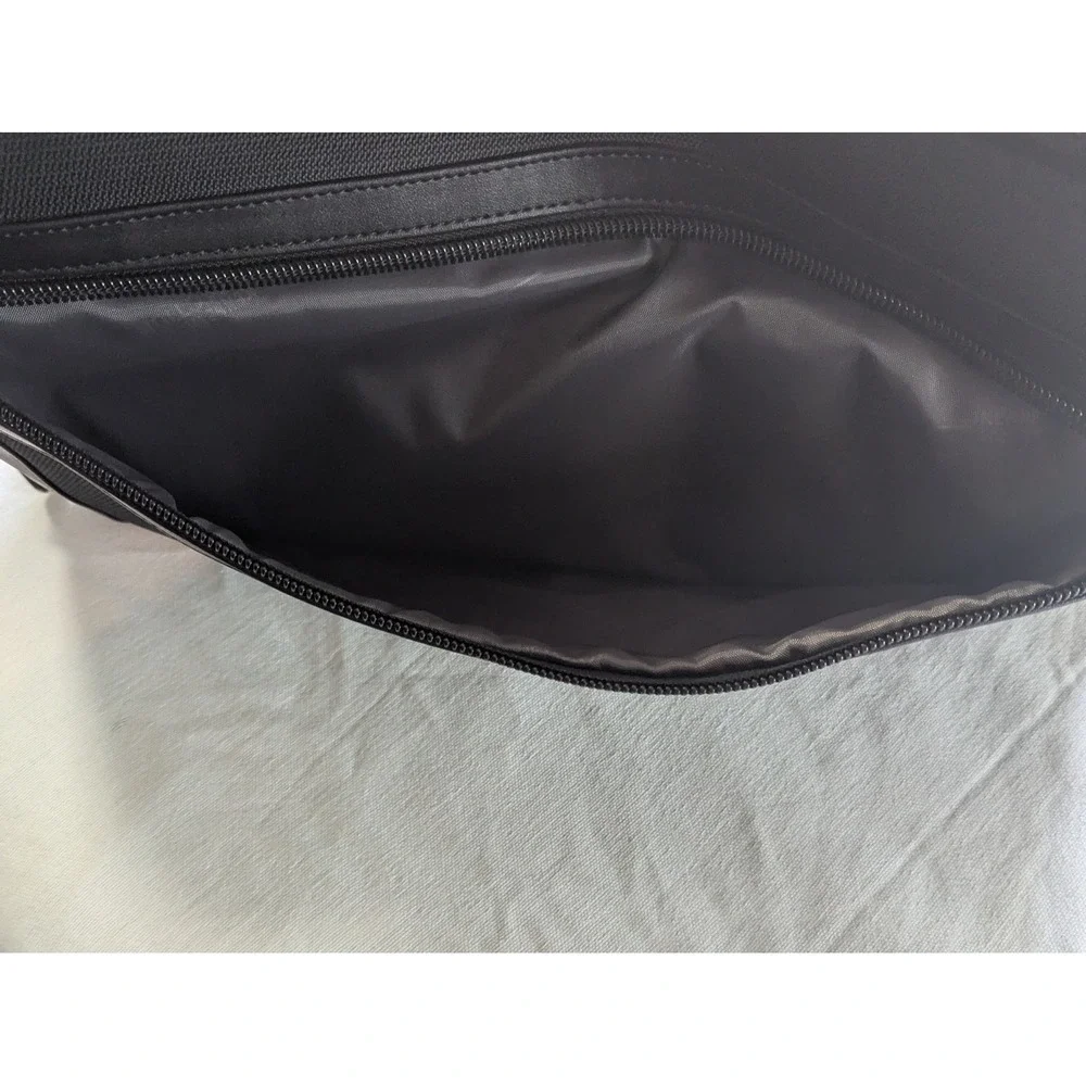 Kenneth Cole Reaction Briefcase Bag Black Nylon Laptop Messenger Bag R-Tech
